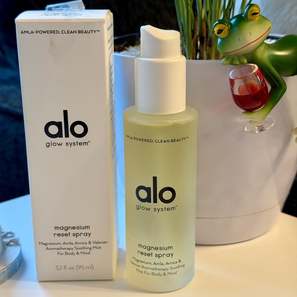 ALO Yoga Glow System Magnesium Reset Spray - Picture 4 of 10